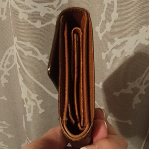 Louis Vuitton Triple Fold Wallet - Picture 8 of 8